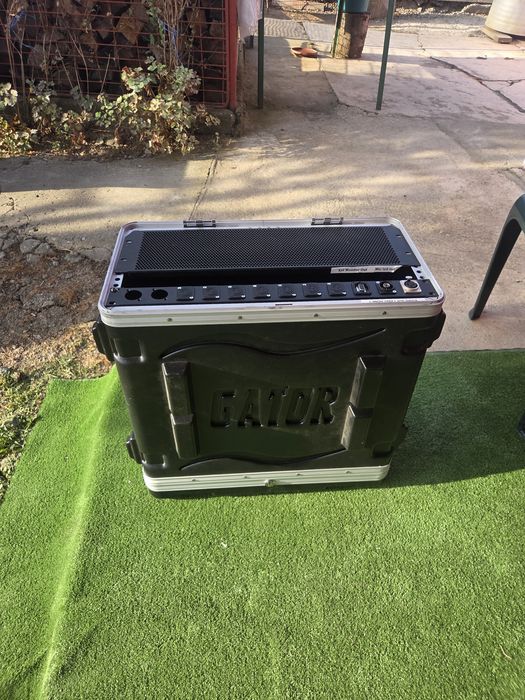 Vand rack audio pentru amflificatoare