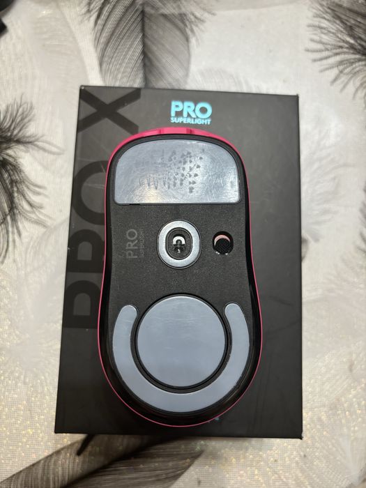 Logitech G Pro x Superlight Magenta