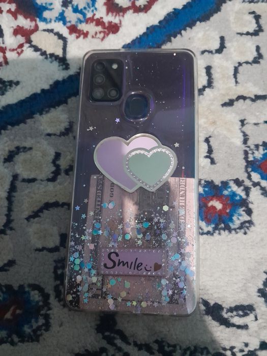 A21s  sotiladi aybi ekranida ozgina siniq va qoracha batarekasi zor