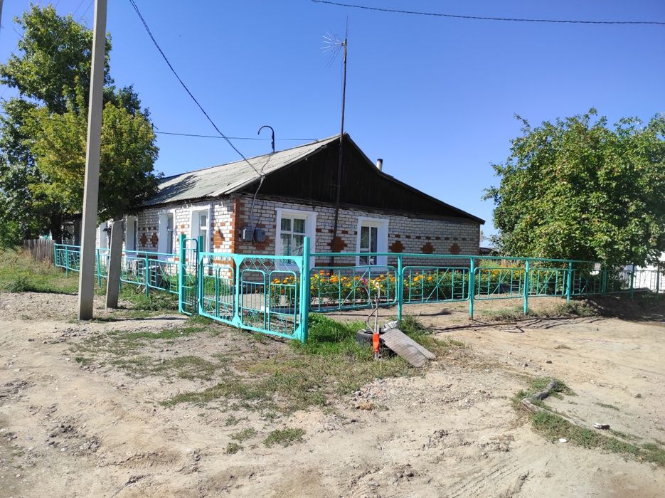 продам дом в селе Приречное