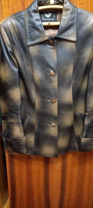 Пиджак кожанный. Размер 48.