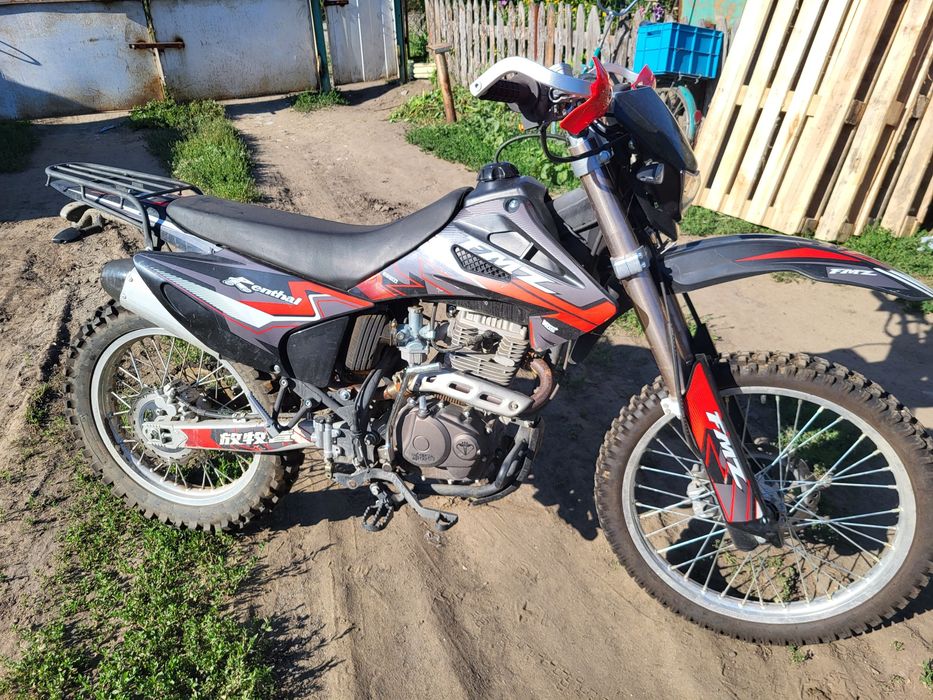 Продам 250к бензин