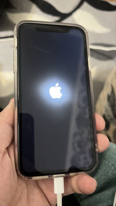 Айфон 11 без зарядки