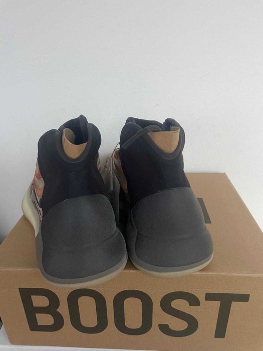 Sneakers Adidas Yeezy QNTM