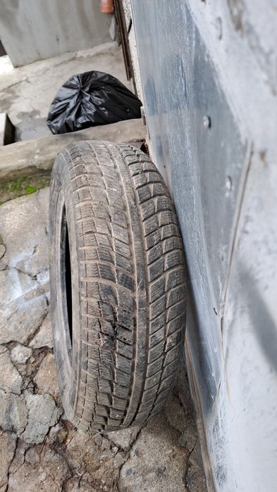 Зимна Гума 185 65 15