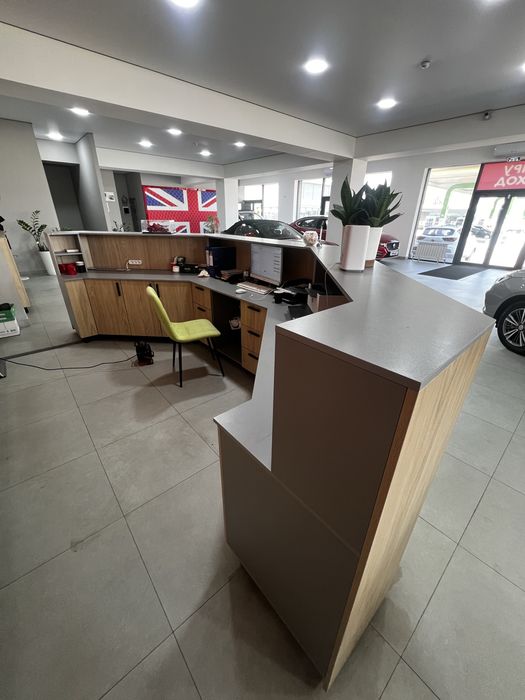 Ресепшн для шоу рума