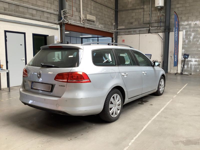 Volkswagen Passat 1.6 TDI Trendline BlueMotion Tech 2012