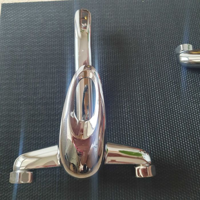 Смесители за мивка ИнтерКерамик",обща цена20евро,поотделно10 и 15 евро