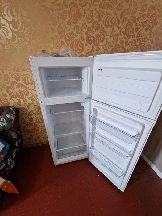 Холодильник продам