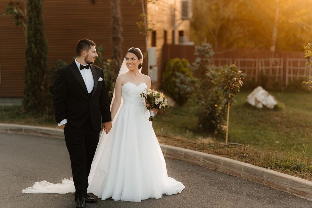 Vand rochie de mireasa