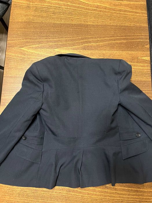 Спортно-елегантно дамско сако в отлично състояние