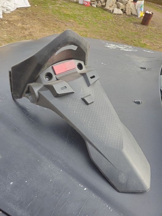 Задний крыло для макси