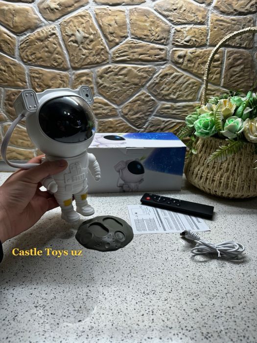 Ночник проектор звездное небо, робот, космонавт