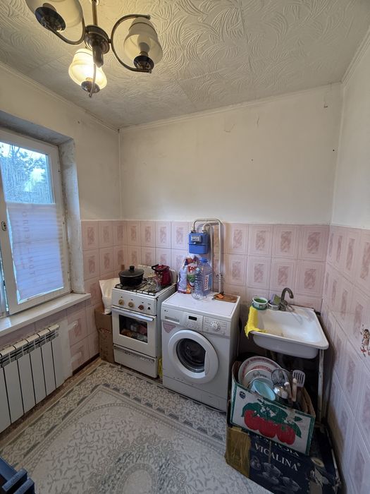 Продается в 7мкр 1ком кв на 5эт