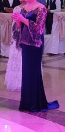 Вечернее платье со шлейфом