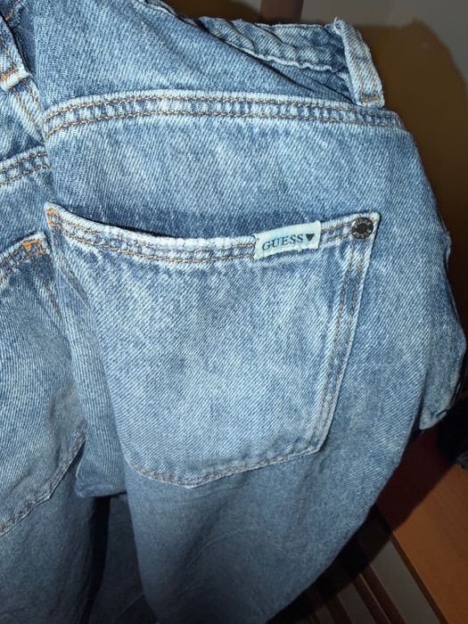 Guess дамски дънки размер 27 – накъсани, оригинални