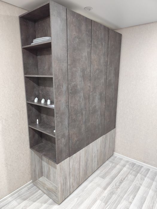 Современный шкаф