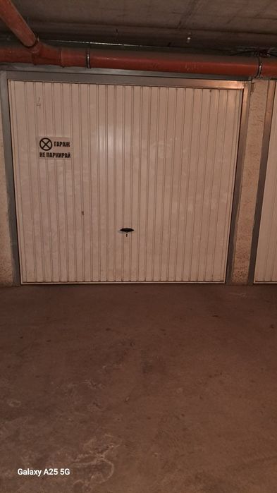 Гаражна врата "Летящо крило"