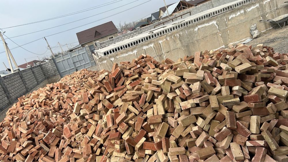 Красный кирпичь
