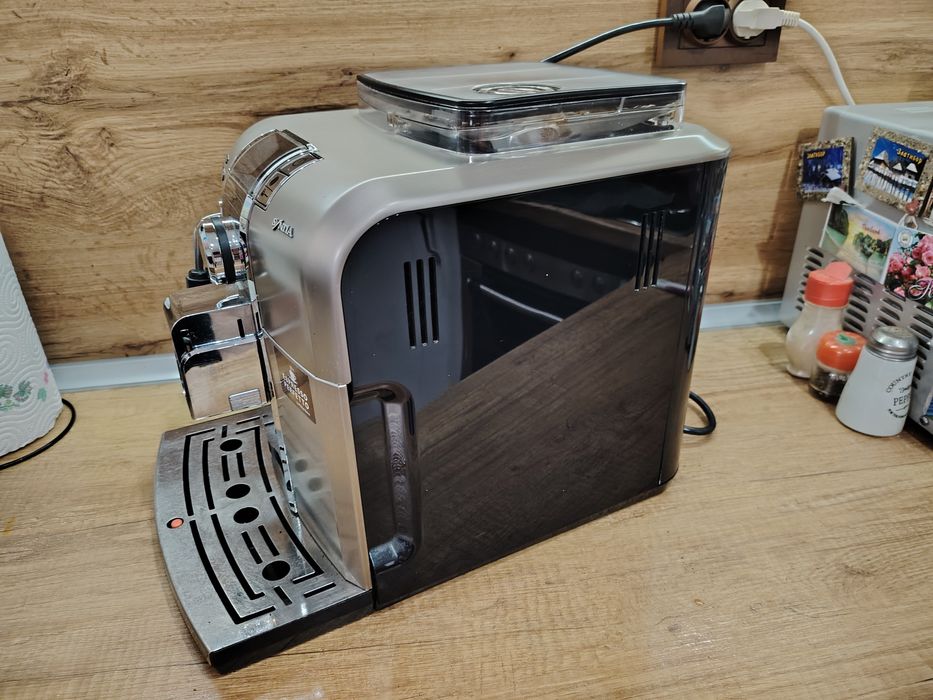 Кафе автомат Saeco Syntia