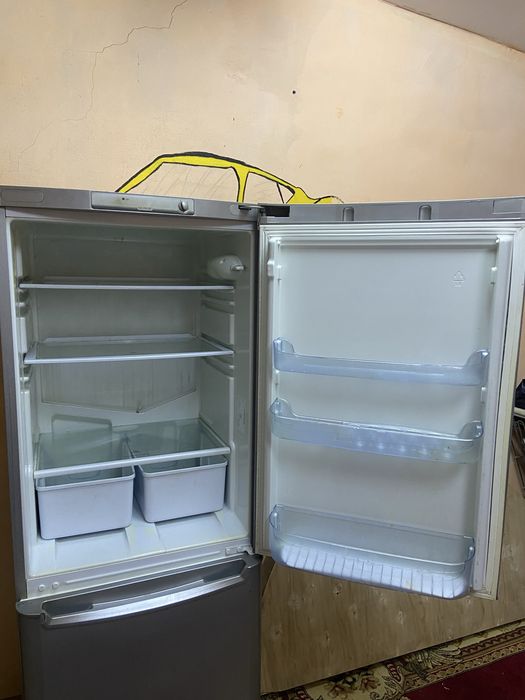 Продаю холодильник от indesi за 35000тг