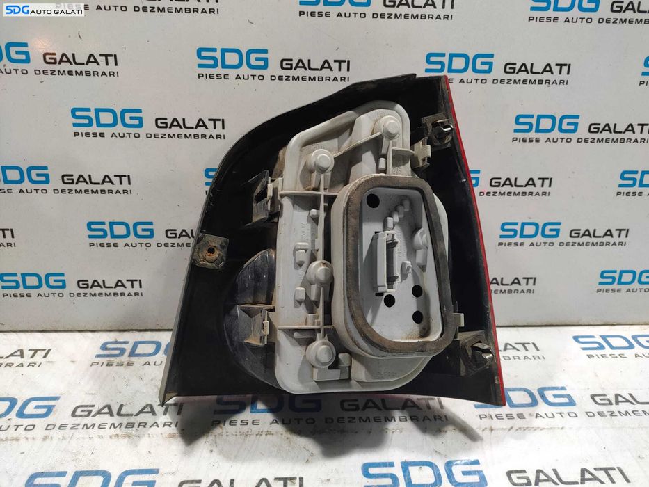 Stop Lampa Tripla Stanga Volkswagen Polo 9N 9N2 2002 - 2005 Cod 6Q6945257A [L5014]