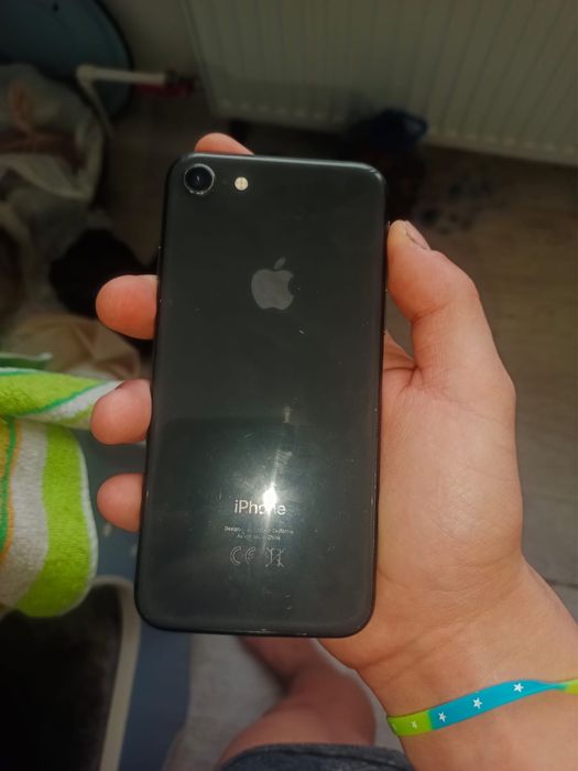 Айфон 8 продам тема