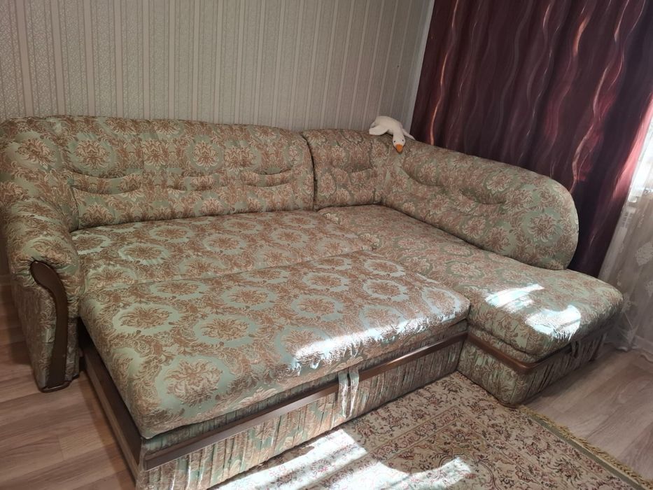 Продам угловой диван