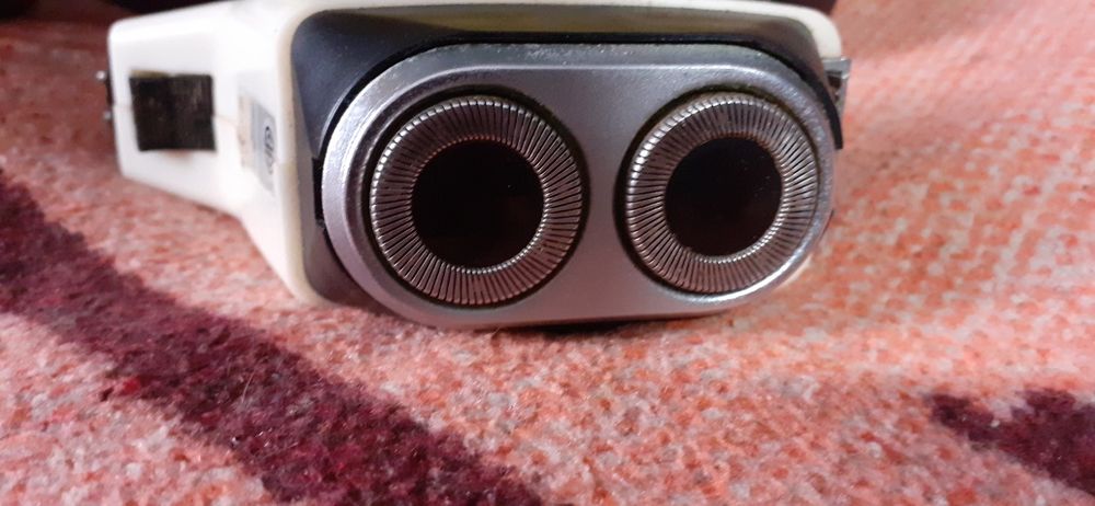 Модел Руска Електрическа Машинка за Бръснене .Без следи от употреба