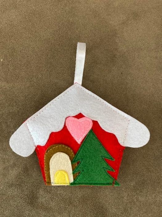 Коледни играчки от филц