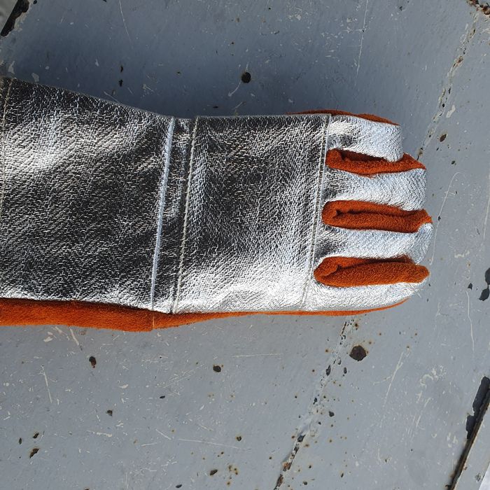 Перчатки и краги сварочные