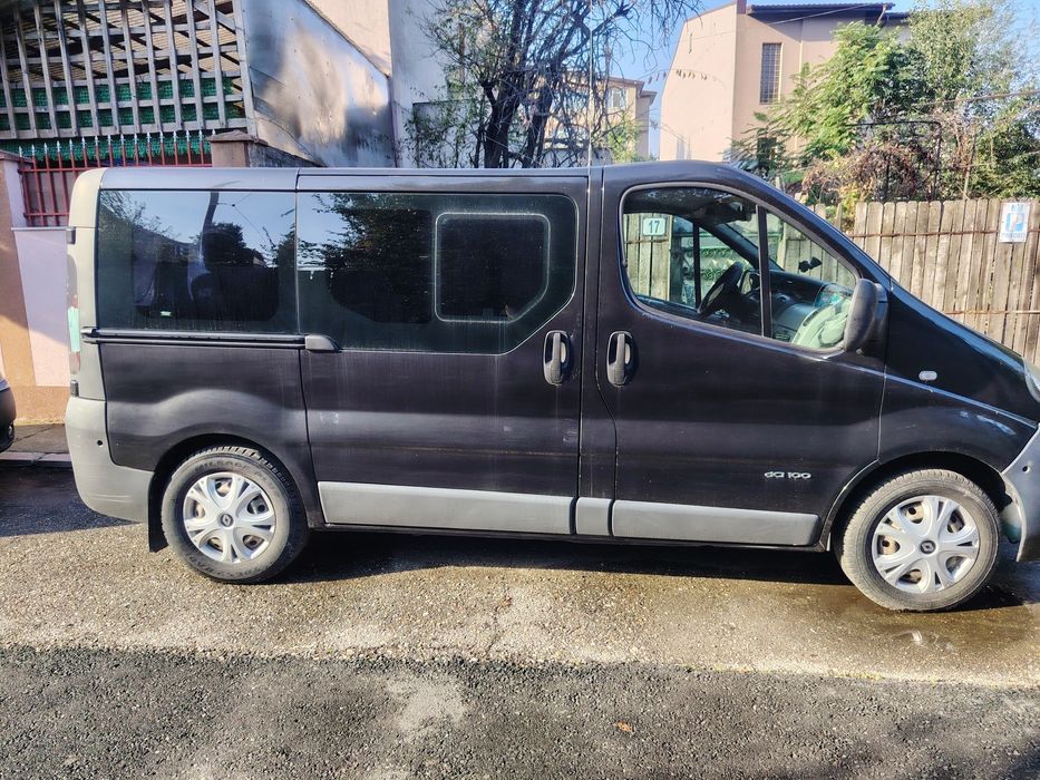 RENAULT Trafic 2005 — imagine 3