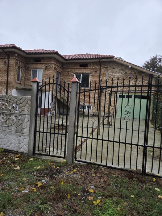 Продава се Къща в Търговище, Център - 148 кв.м за 642 €/кв.м - Снимка #2