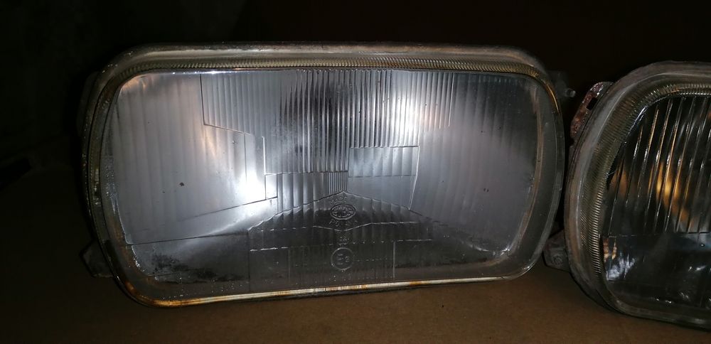 Faruri Elba pentru Dacia 1300