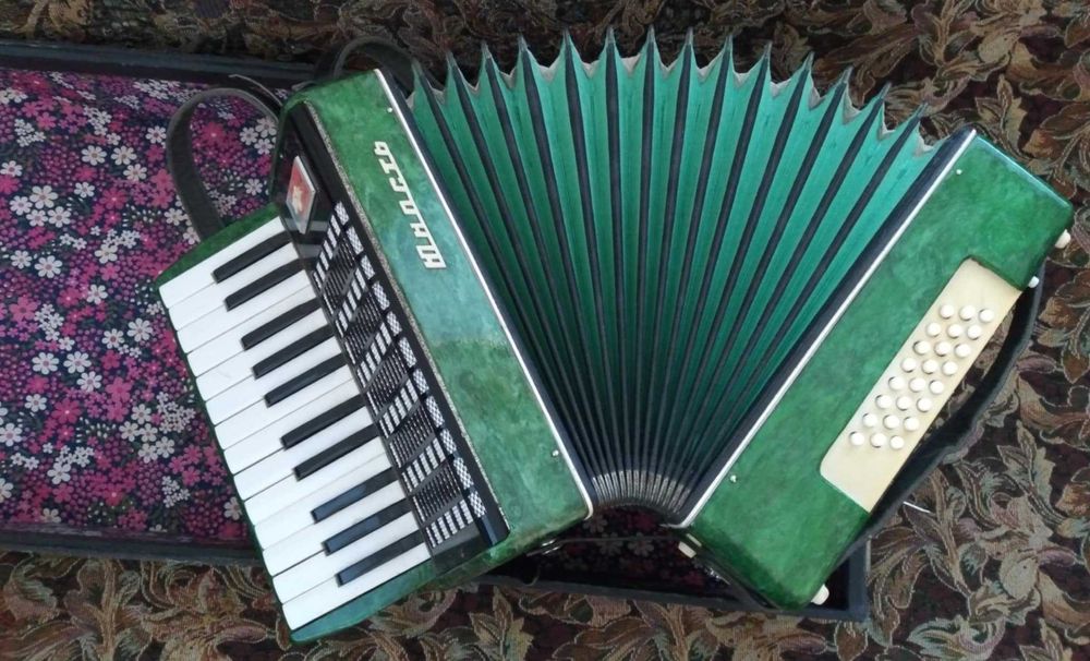 Акордеон Юнисть .