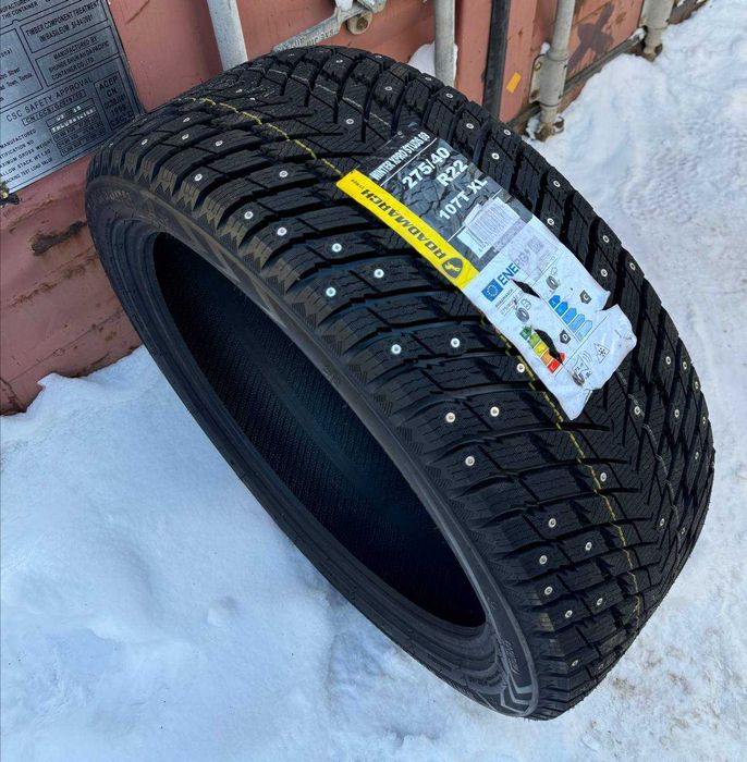 Новые зимние шины с шипами R22