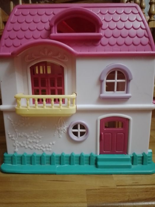 Детский игрушечный домик