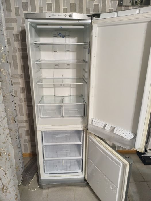 Холодильник Indesit no frost