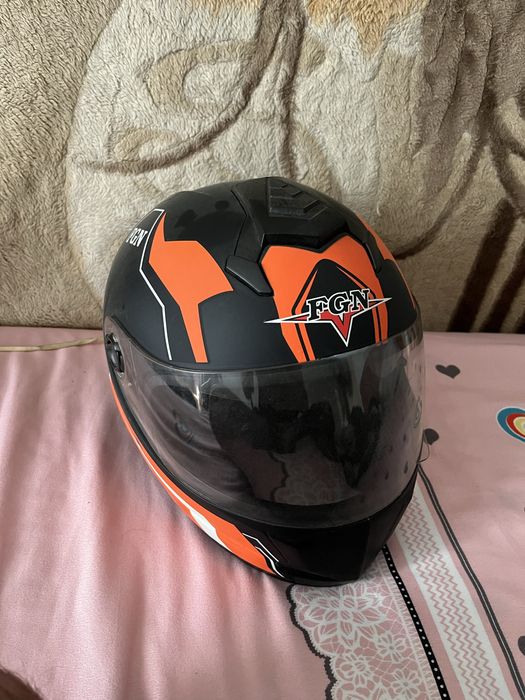 Мото шлем продам срочно