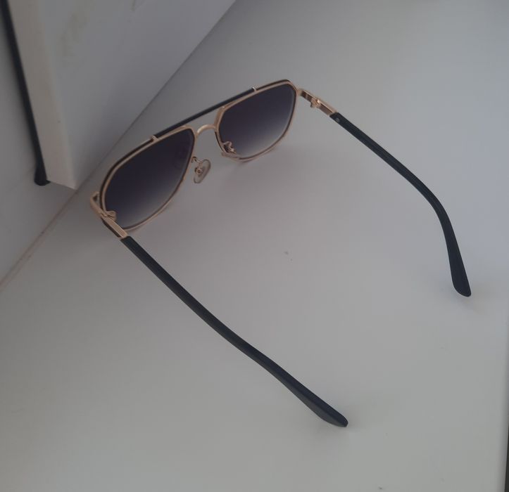 Очки в бренд Prada