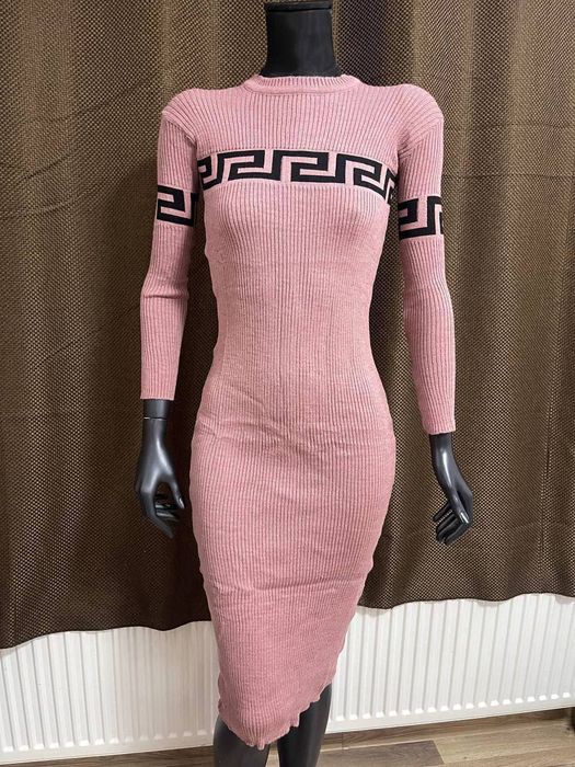 Rochite dama din tricot.
