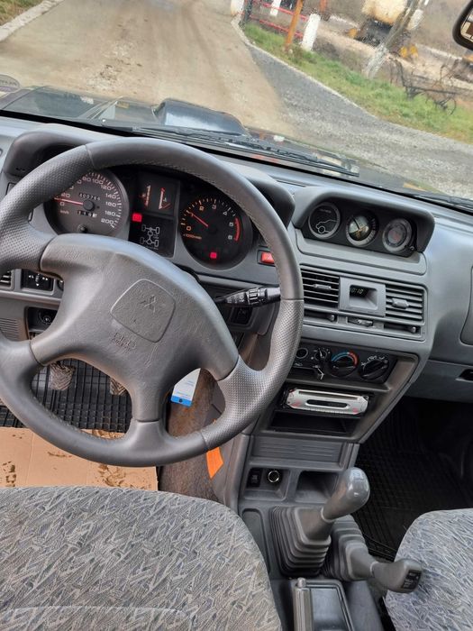 De vanzare Mitshubishi Pajero GLS 2.8 4x4
