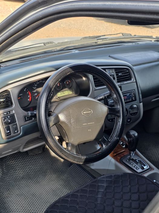 Nissan Primera P11