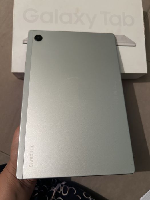 Galaxy Tab A8 продам