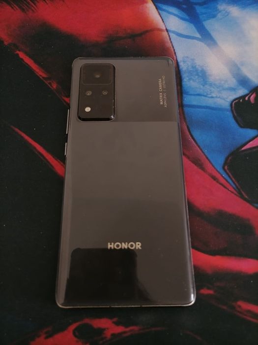 Honor v40 срочно продам