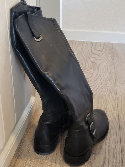 Кожаные сапоги демисезонные