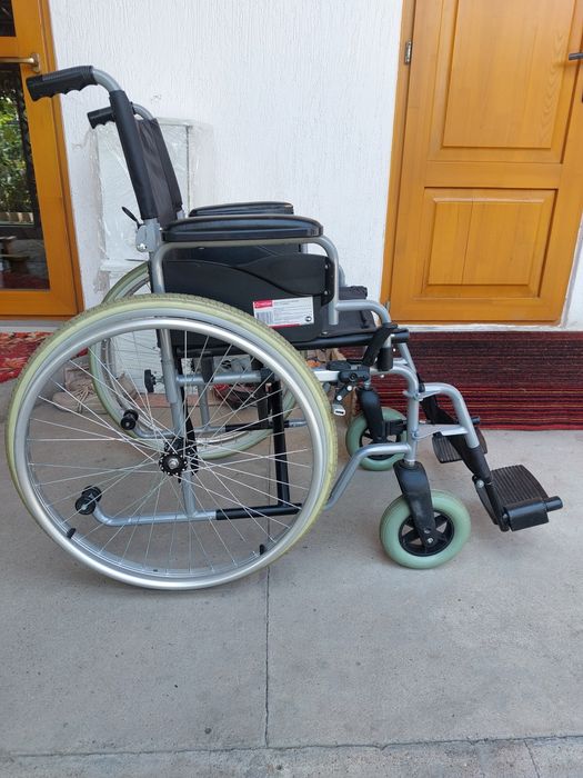 Каляска прогулочная б/у.