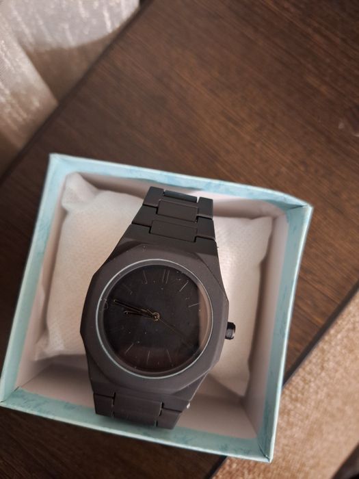 Часы новые электронные