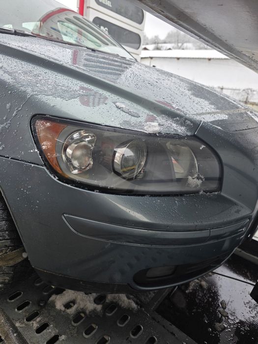 Фарове за Volvo V50 2005 година
