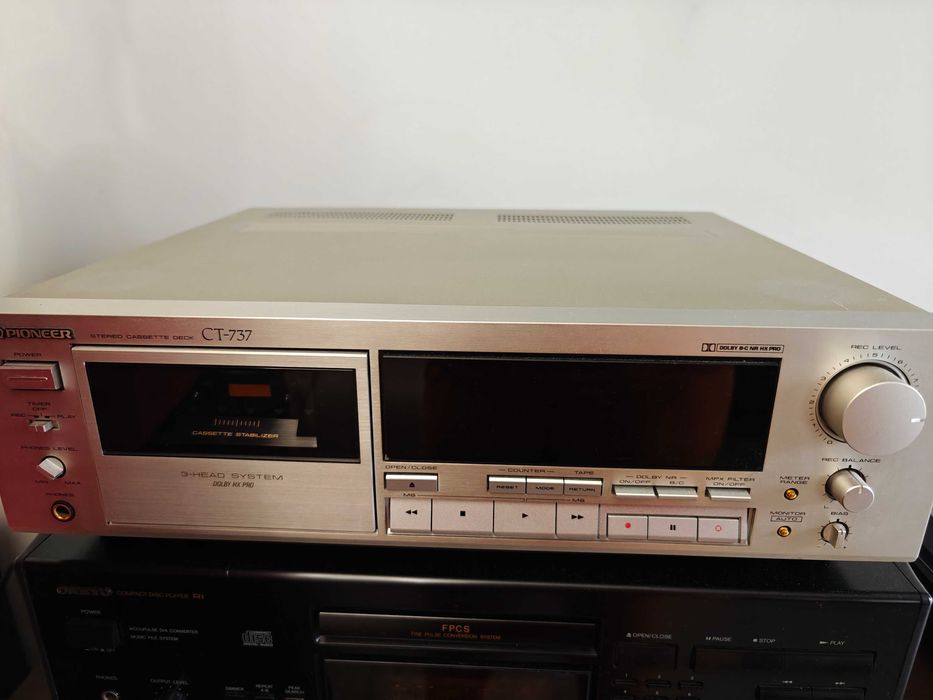 Касетен дек Pioneer CT - 737